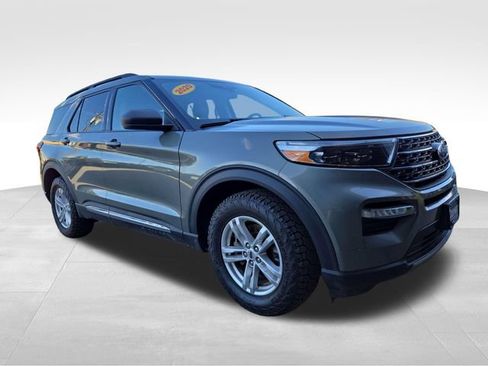 Used 2020 Ford Explorer XLT w/ Equipment Group 202A AWD/4WD image 1