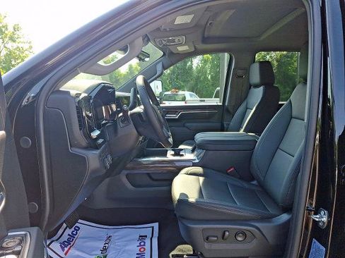New 2026 Chevrolet Silverado 2500 LTZ w/ LTZ Premium Package AWD/4WD image 7