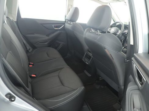 Used 2021 Subaru Forester Base image 24