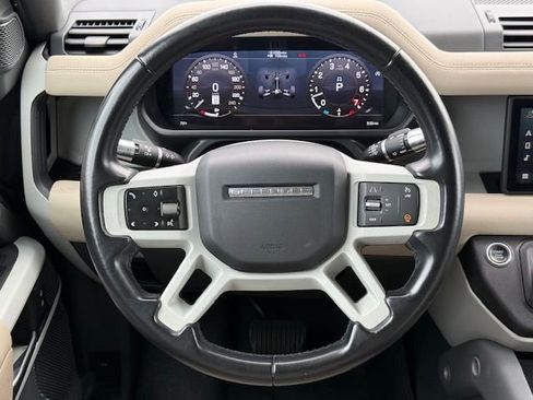 Used 2020 Land Rover Defender 110 First Edition image 24