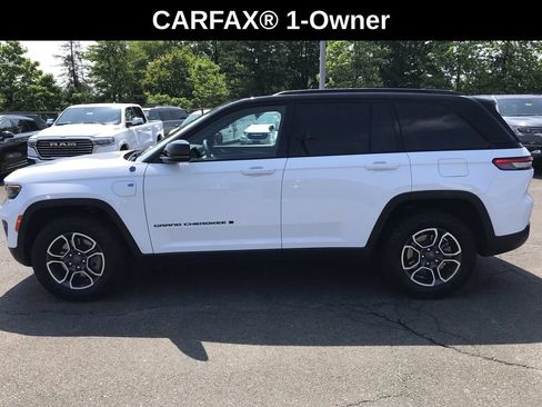 Used 2023 Jeep Grand Cherokee Trailhawk AWD/4WD image 2