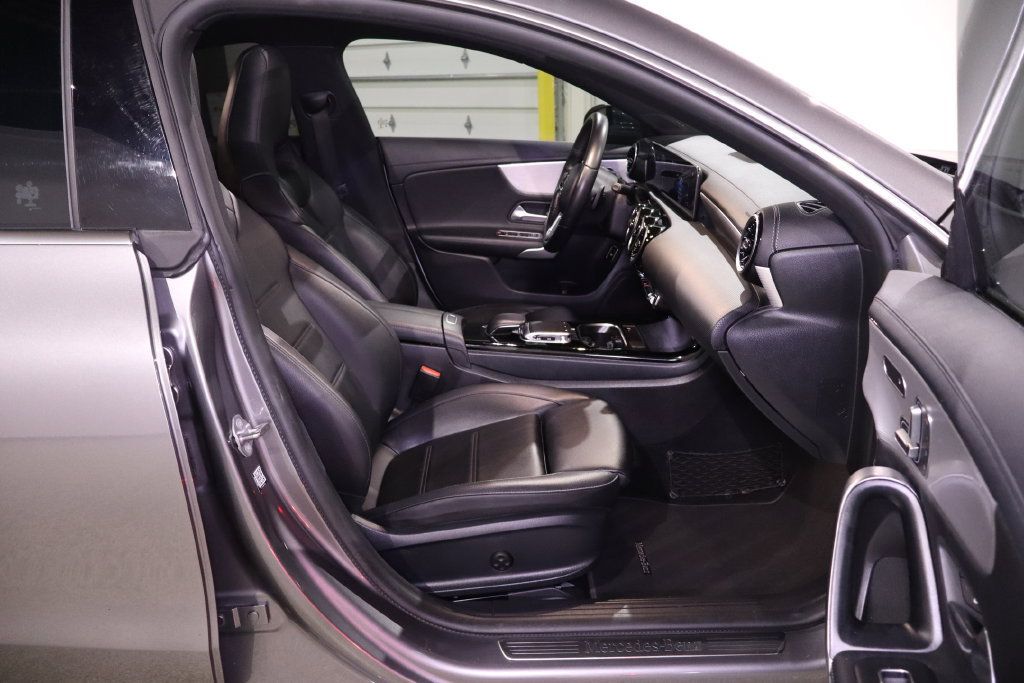 Used 2020 Mercedes-Benz CLA 250 image 33
