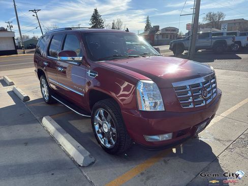 Used 2009 Cadillac Escalade AWD image 4