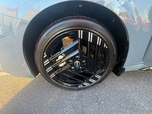 Used 2026 Nissan Sentra SR w/ Floor Mat Package image 26