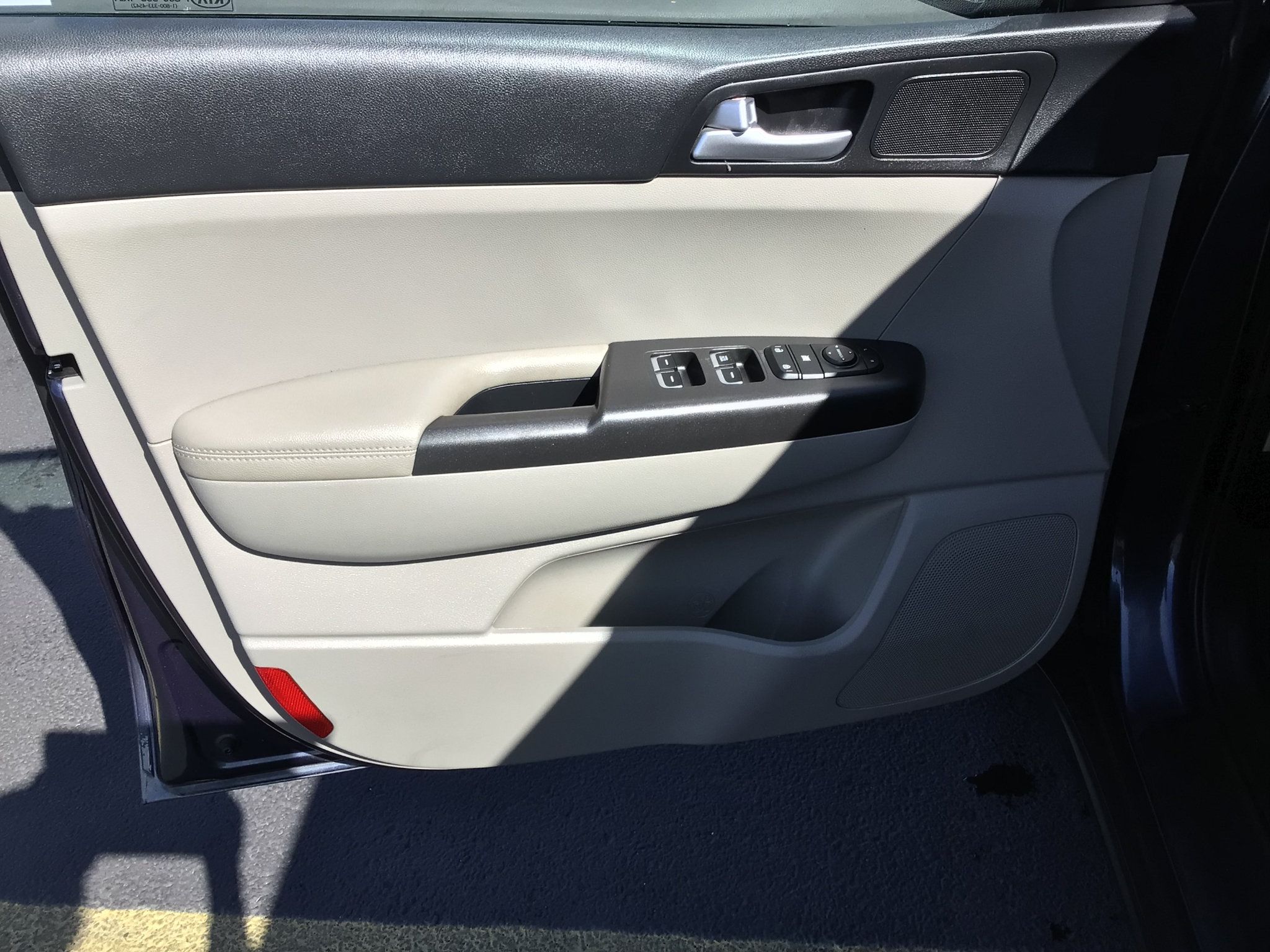 Used 2020 Kia Sportage LX AWD/4WD image 9