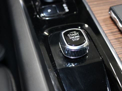 Used 2023 Volvo XC60 B6 Ultimate image 41