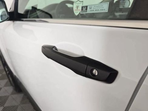 Used 2020 Honda CR-V LX image 22