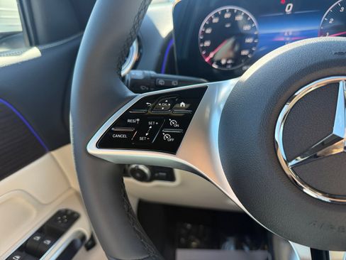 New 2026 Mercedes-Benz GLB 250 4MATIC image 32