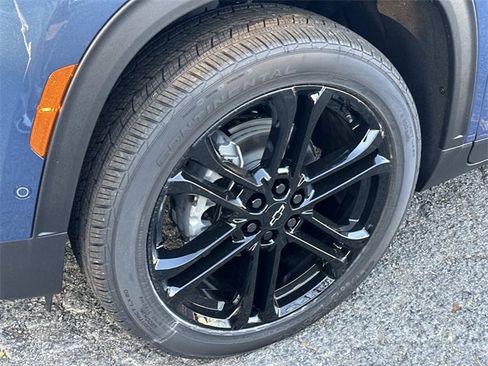 New 2026 Chevrolet Traverse LT w/ Enhanced Driving Package image 7