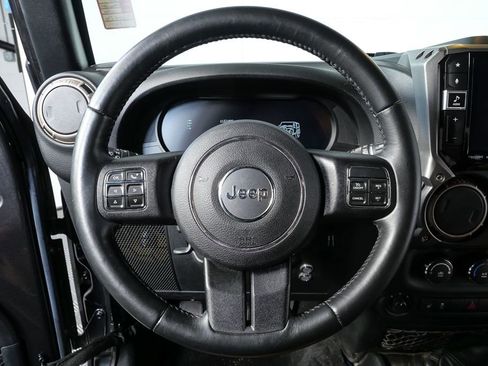 Used 2017 Jeep Wrangler Sahara image 26