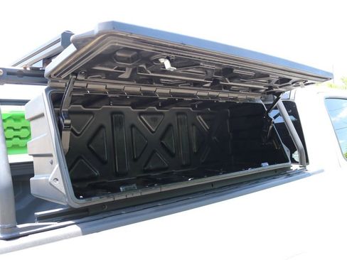 Used 2019 RAM 1500 Laramie AWD/4WD image 11