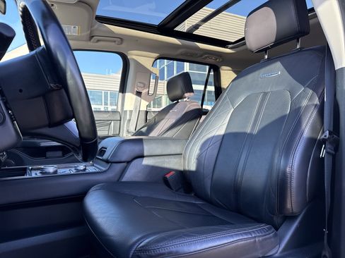 Certified 2021 Ford Expedition Max Platinum image 13