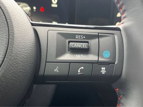 New 2025 Nissan Kicks SR FWD image 21