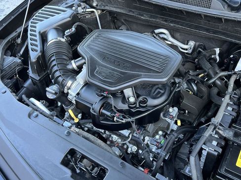 Used 2024 Cadillac XT6 Premium Luxury image 28