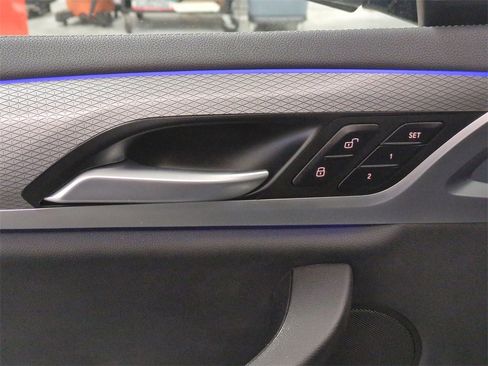 Used 2021 BMW X3 xDrive30i w/ M Sport Package image 11