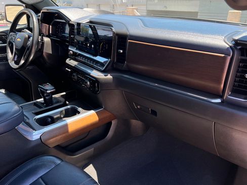 Used 2024 Chevrolet Silverado 1500 High Country w/ Technology Package AWD/4WD image 24