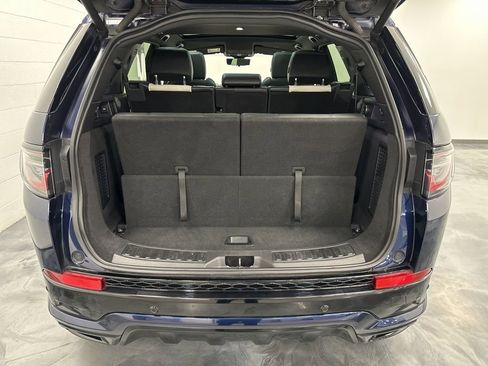 Used 2021 Land Rover Discovery Sport SE R-Dynamic image 11