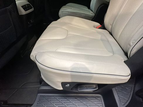 Used 2024 Hyundai Palisade Calligraphy image 14