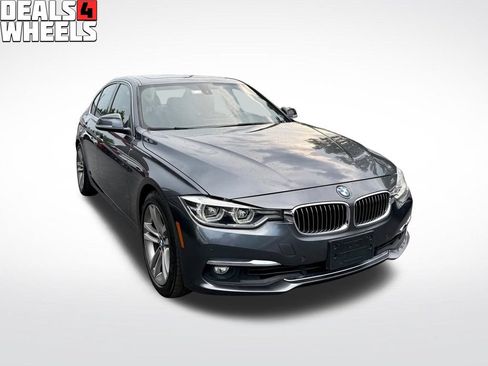 Used 2016 BMW 328i xDrive Sedan AWD/4WD image 3
