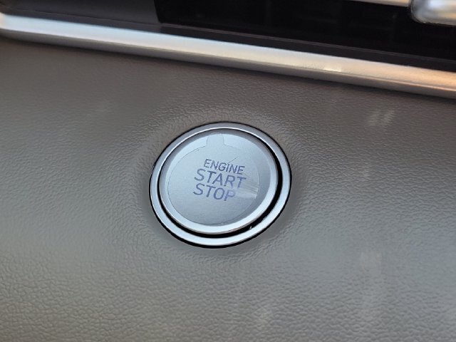 New 2026 Hyundai Elantra Hybrid FWD image 10