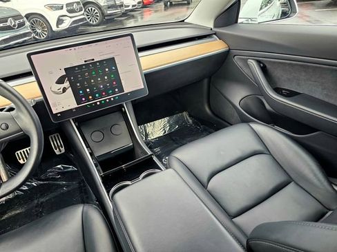 Used 2019 Tesla Model 3 Long Range image 32