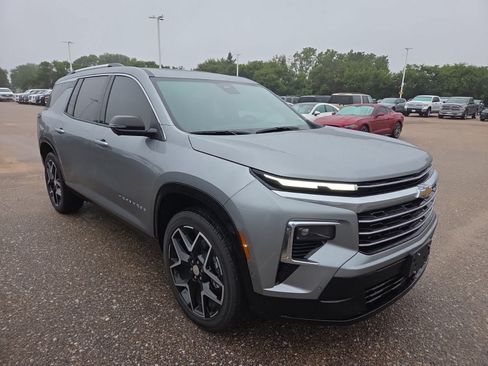 Used 2026 Chevrolet Traverse High Country AWD/4WD image 6