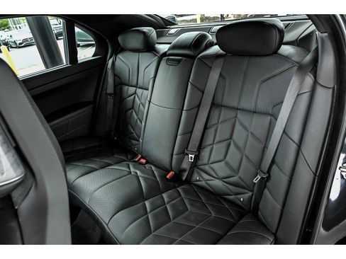 Used 2023 BMW 760i xDrive AWD/4WD image 5