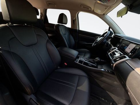 Used 2023 Kia Sorento S AWD/4WD image 25