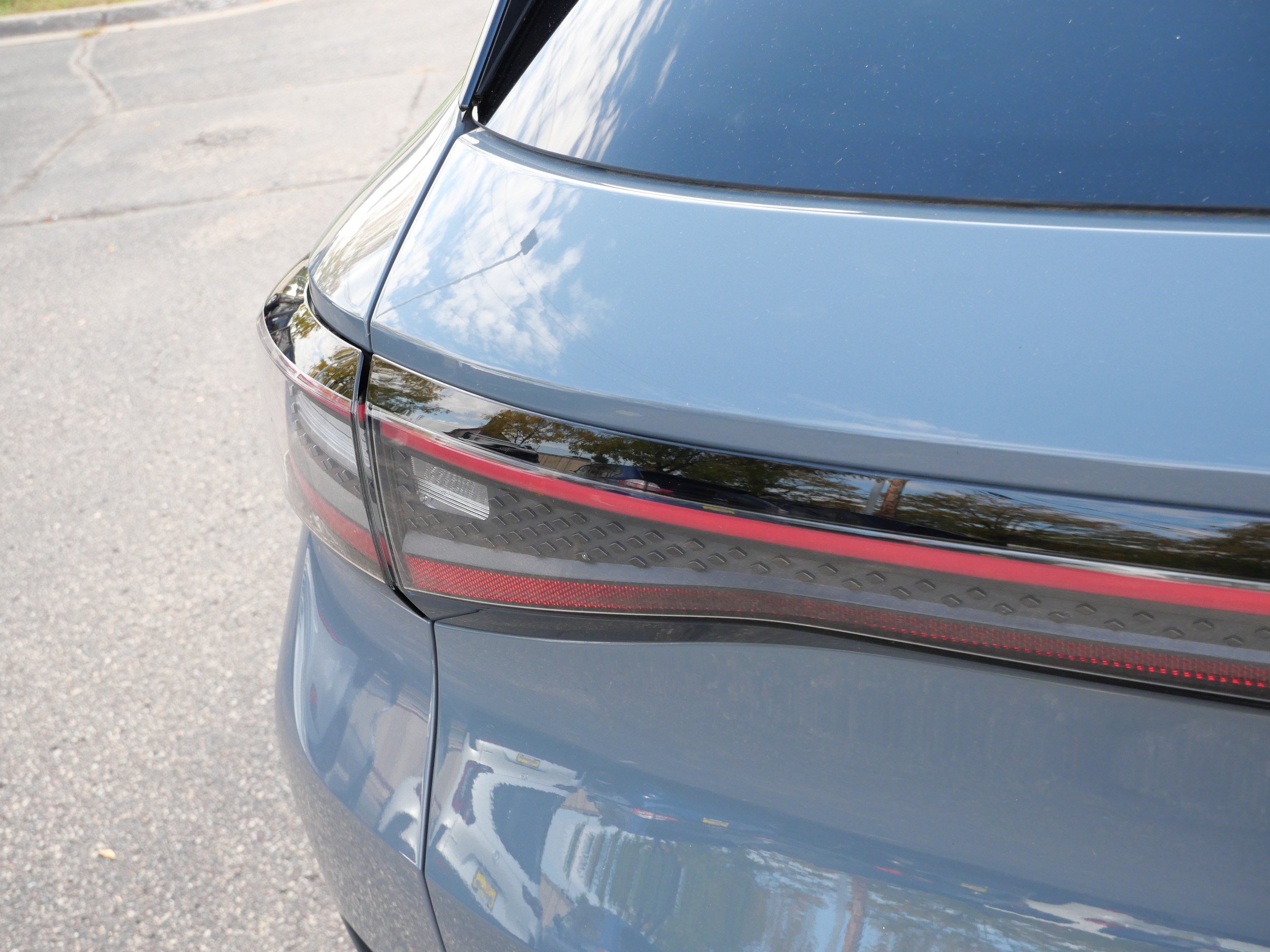 Certified 2025 Volkswagen ID.4 Pro S Plus AWD/4WD image 17
