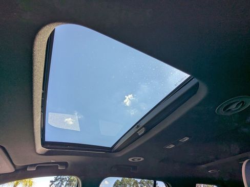 Certified 2023 Chevrolet Traverse Premier w/ Redline Edition image 22