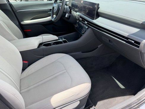 Used 2024 Hyundai Sonata SEL FWD image 12