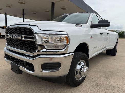 Used 2022 RAM 3500 Tradesman AWD/4WD image 9