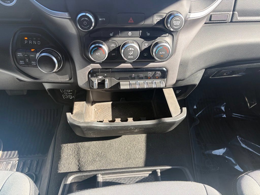 Used 2022 RAM 1500 Big Horn AWD/4WD image 21