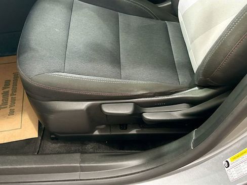 Used 2024 Chevrolet Trax RS FWD image 19