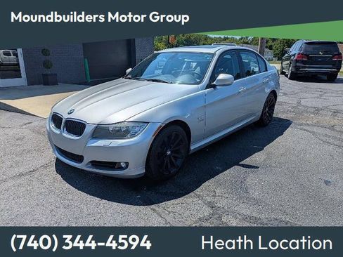 Used 2011 BMW 328i xDrive Sedan AWD/4WD image 1