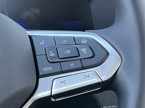 New 2026 Volkswagen Taos SE AWD/4WD image 16