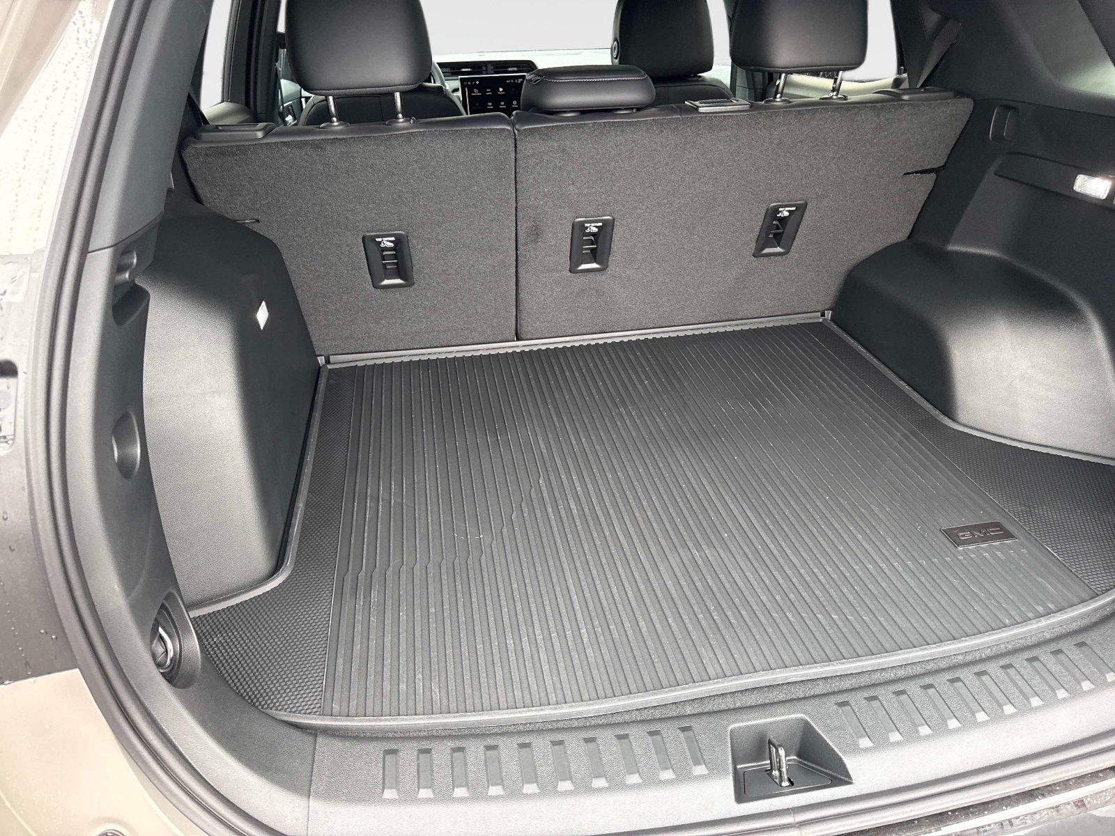 New 2027 GMC Terrain AT4 w/ Convenience Package III AWD/4WD image 11