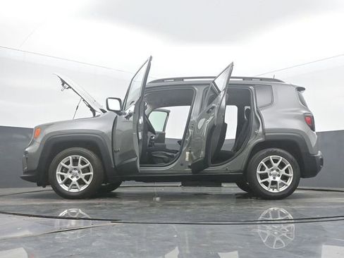 Used 2019 Jeep Renegade Latitude FWD image 58