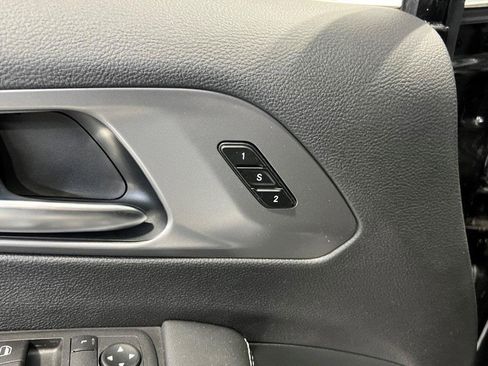 New 2026 Chrysler Pacifica Select image 25