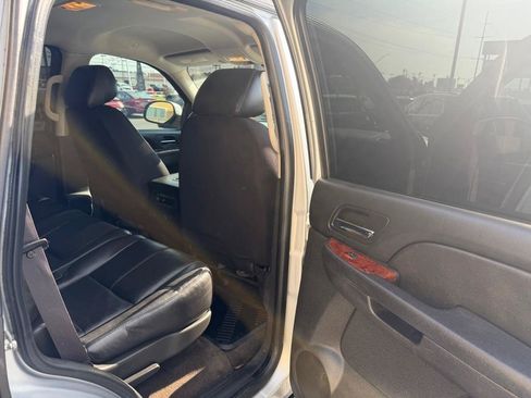 Used 2014 Chevrolet Tahoe LT RWD image 8