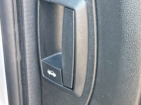 Used 2025 RAM ProMaster 2500 w/ U-Haul Equipment Group FWD image 29