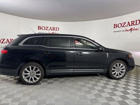 Used 2011 Lincoln MKT 2WD w/ 101A Rapid Spec Order Code image 9