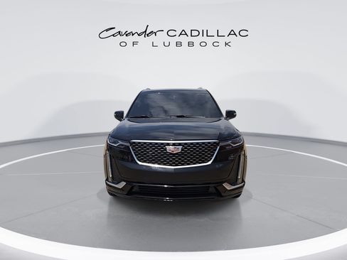 Used 2025 Cadillac XT6 Luxury FWD image 3