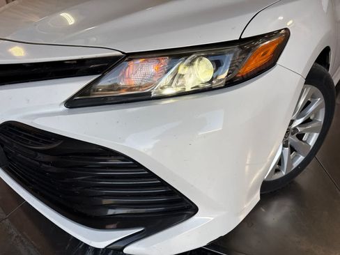 Used 2020 Toyota Camry LE FWD image 8