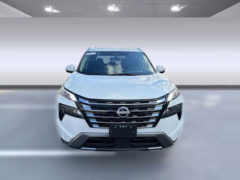 Used 2024 Nissan Rogue SL w/ SL Premium Package image 6