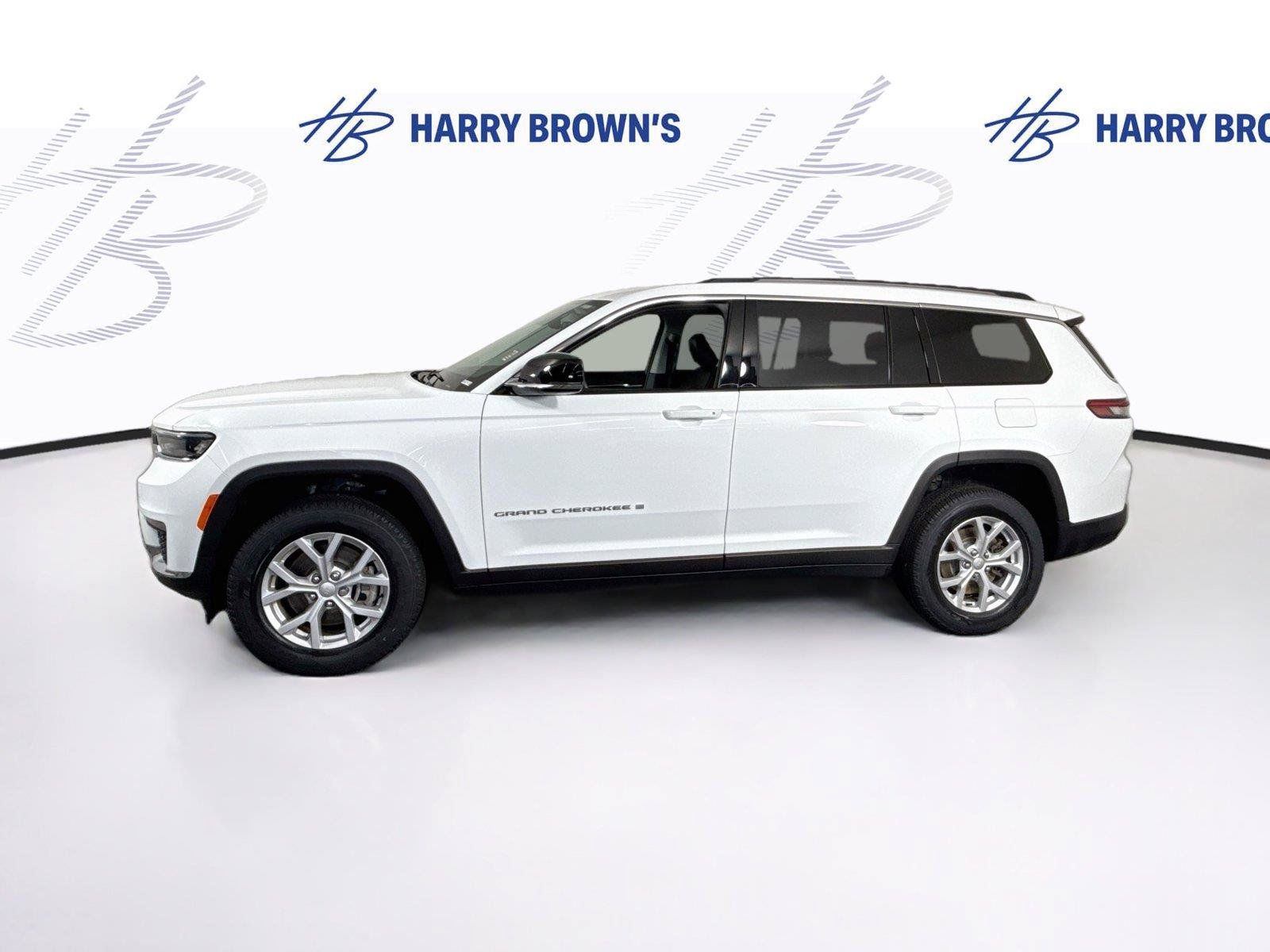 Used 2023 Jeep Grand Cherokee L Limited AWD/4WD image 30