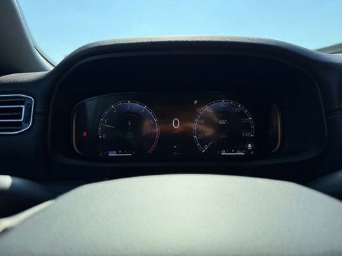 New 2025 Jeep Wagoneer 4WD w/ HD Trailer Tow Package image 18