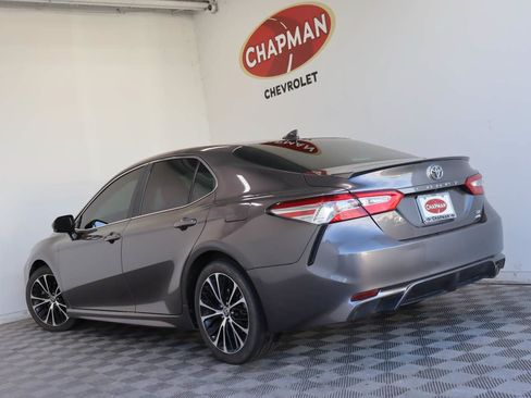 Used 2020 Toyota Camry SE w/ Cold Weather Package AWD/4WD image 4