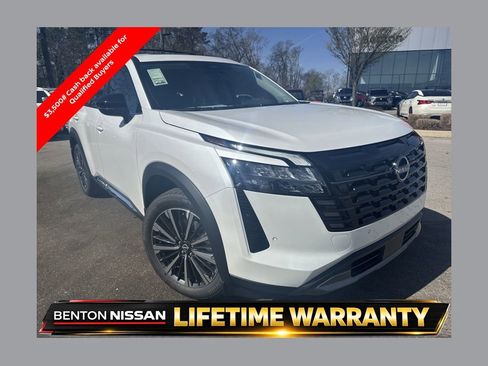 New 2026 Nissan Pathfinder Platinum image 1