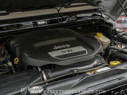 Used 2014 Jeep Wrangler Sport AWD/4WD image 40